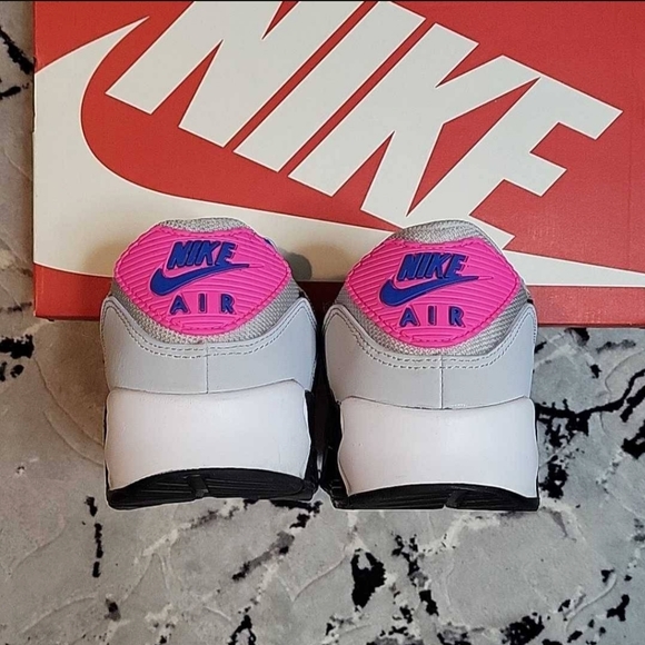 Size 11.5 M - Nike Air Max 90 Gray Neon 2022 - Picture 4 of 6